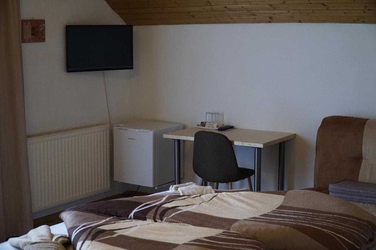 Pension-Ferienwohnung Rotar Faak am See Eksteriør billede