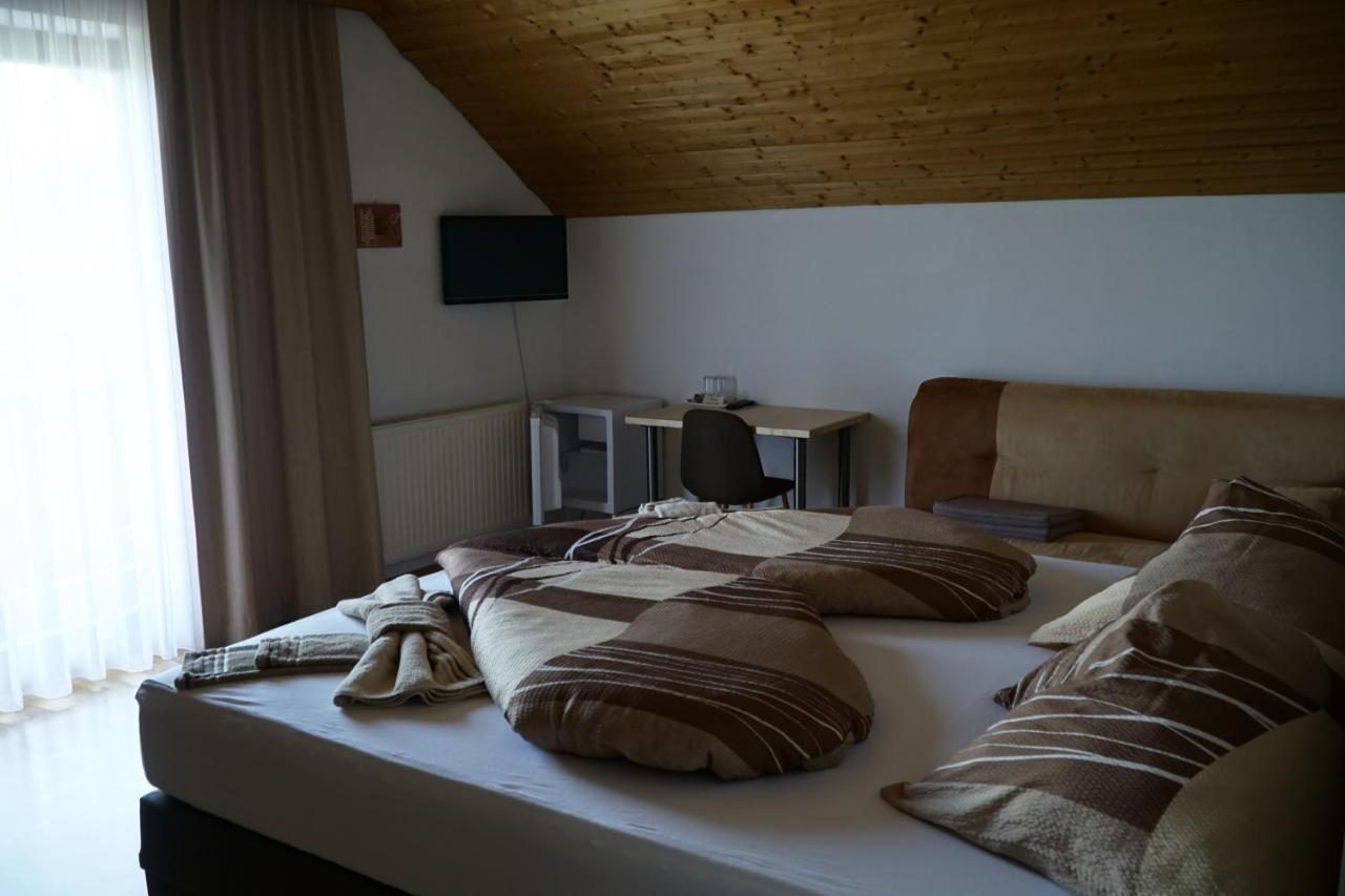 Pension-Ferienwohnung Rotar Faak am See Eksteriør billede