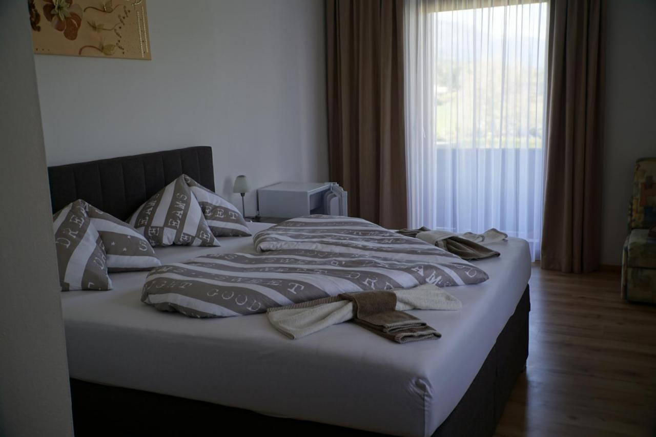 Pension-Ferienwohnung Rotar Faak am See Eksteriør billede
